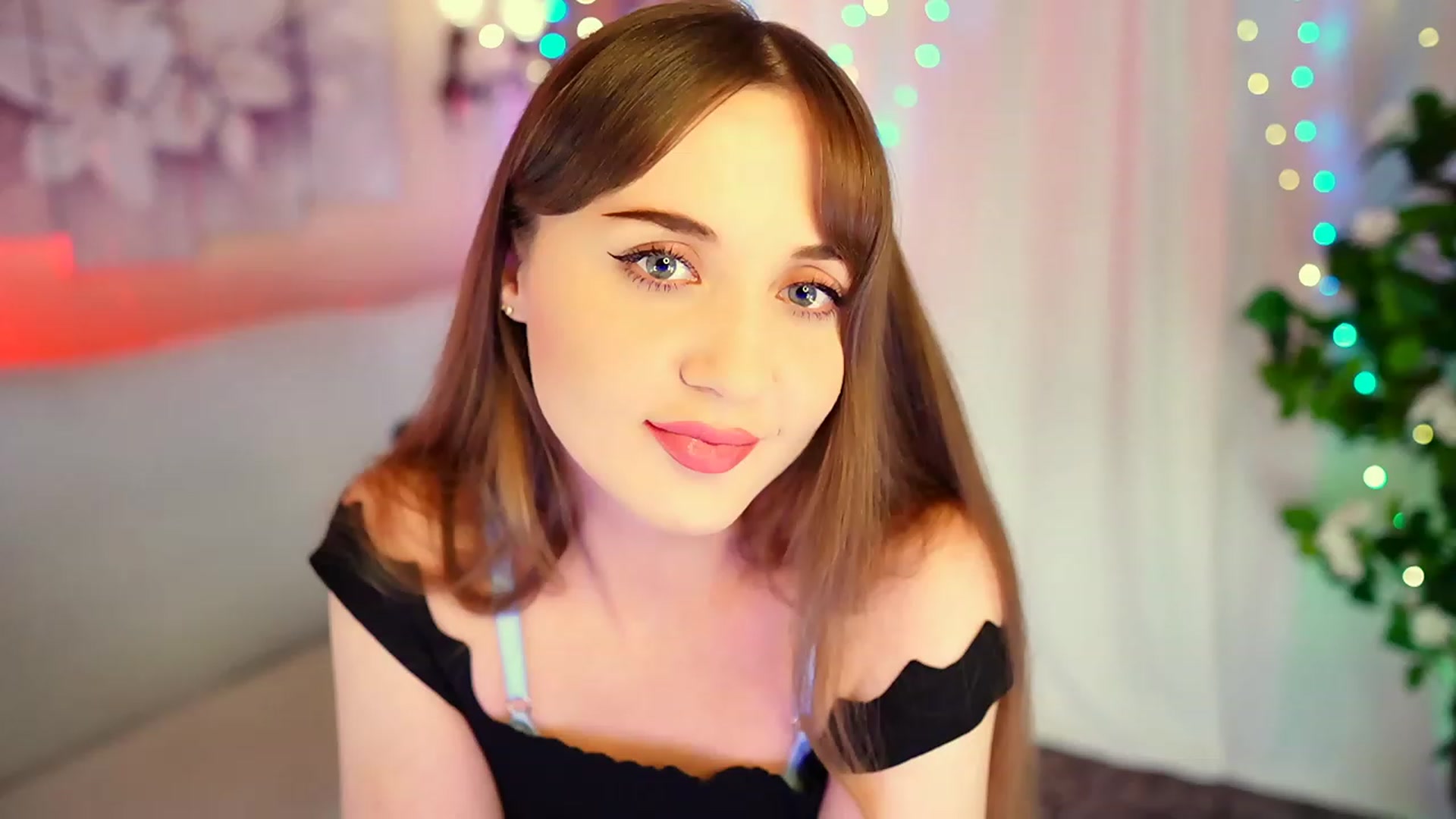 Gallery image thumbnail from Innocent_Soul's myfreecams stream on, 08/27/2023, 16:11 image 15 of 20