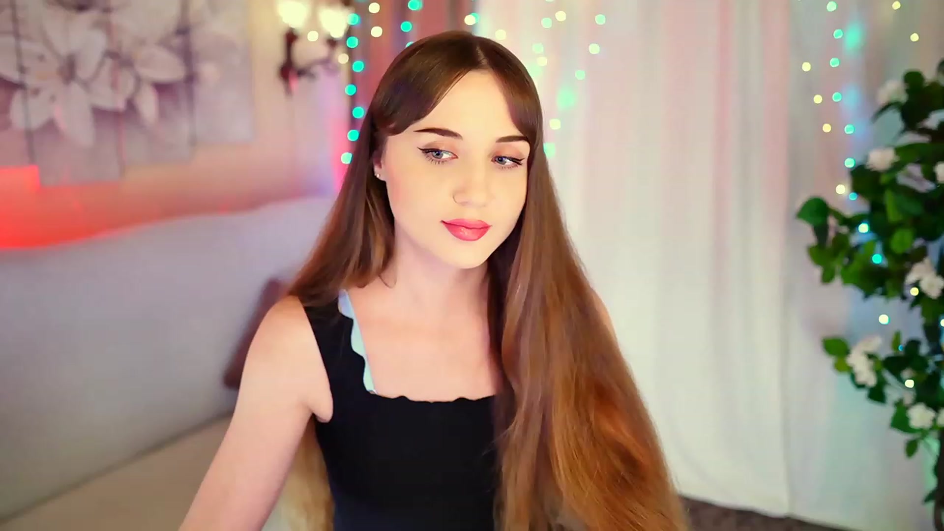 Gallery image thumbnail from Innocent_Soul's myfreecams stream on, 08/27/2023, 18:03 image 12 of 20