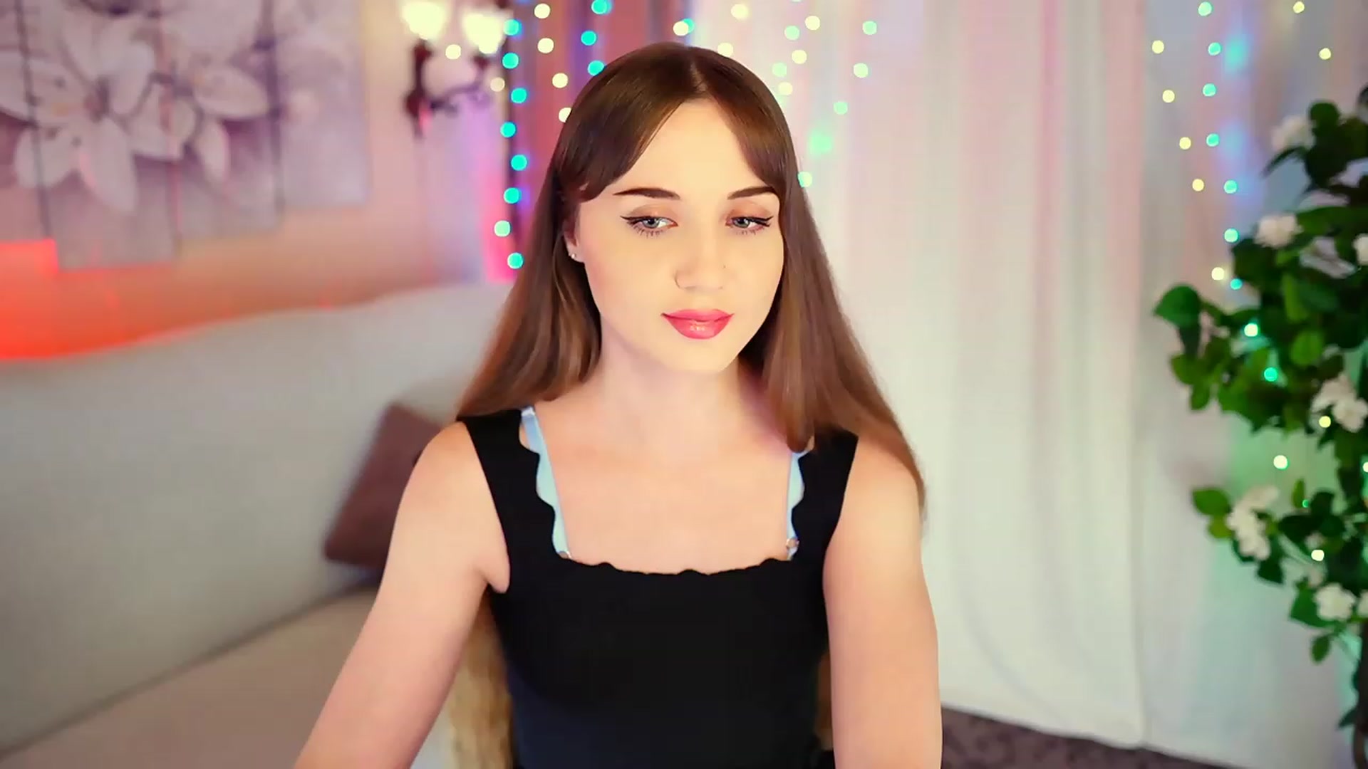 Gallery image thumbnail from Innocent_Soul's myfreecams stream on, 08/27/2023, 18:03 image 2 of 20