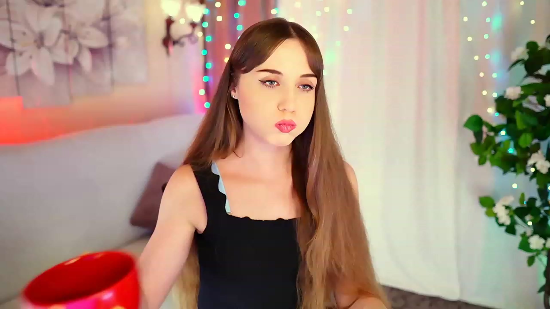 Gallery image thumbnail from Innocent_Soul's myfreecams stream on, 08/27/2023, 18:03 image 14 of 20