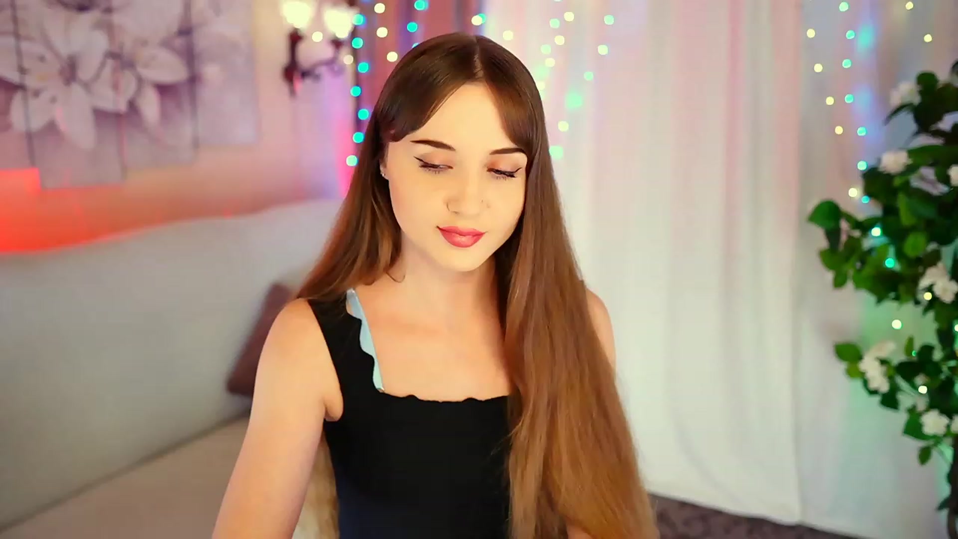 Gallery image thumbnail from Innocent_Soul's myfreecams stream on, 08/27/2023, 18:03 image 10 of 20