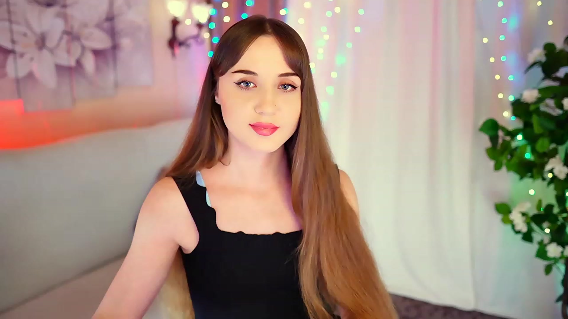 Gallery image thumbnail from Innocent_Soul's myfreecams stream on, 08/27/2023, 18:03 image 9 of 20
