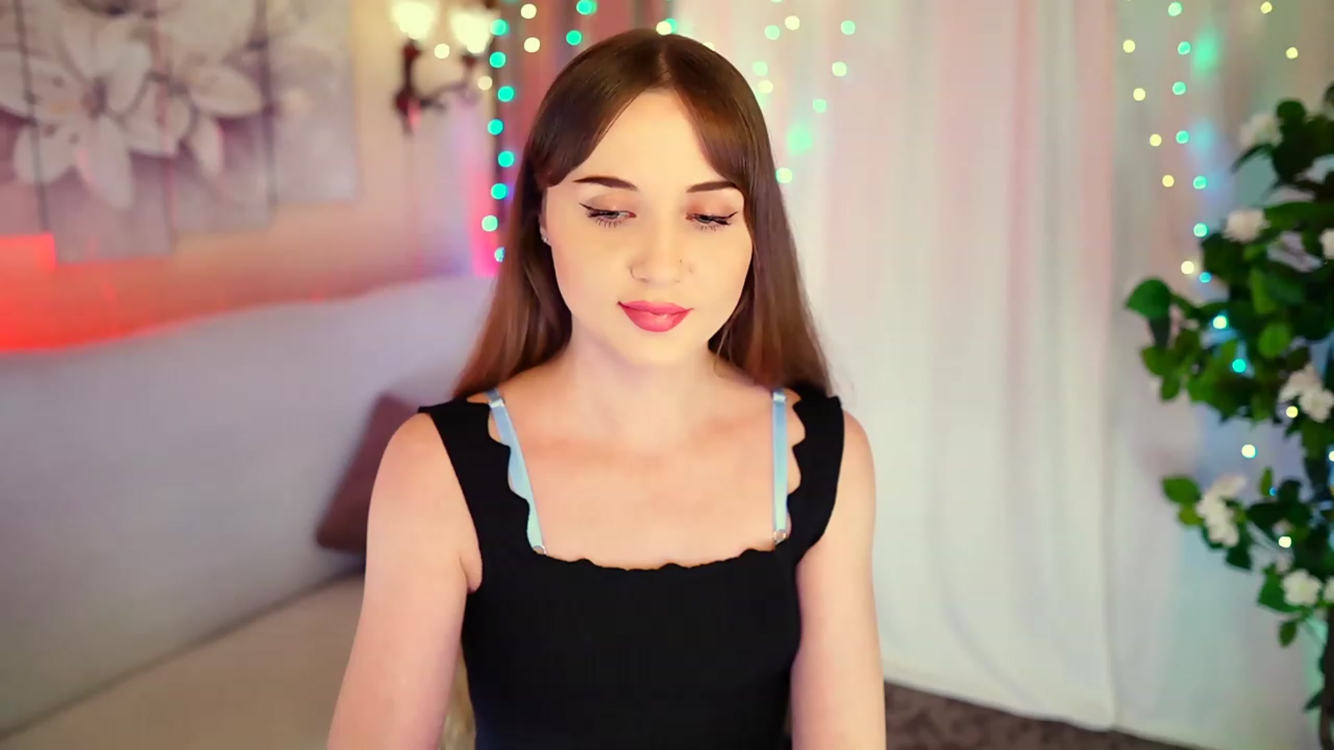 Gallery image thumbnail from Innocent_Soul's myfreecams stream on, 08/27/2023, 18:03 image 16 of 20
