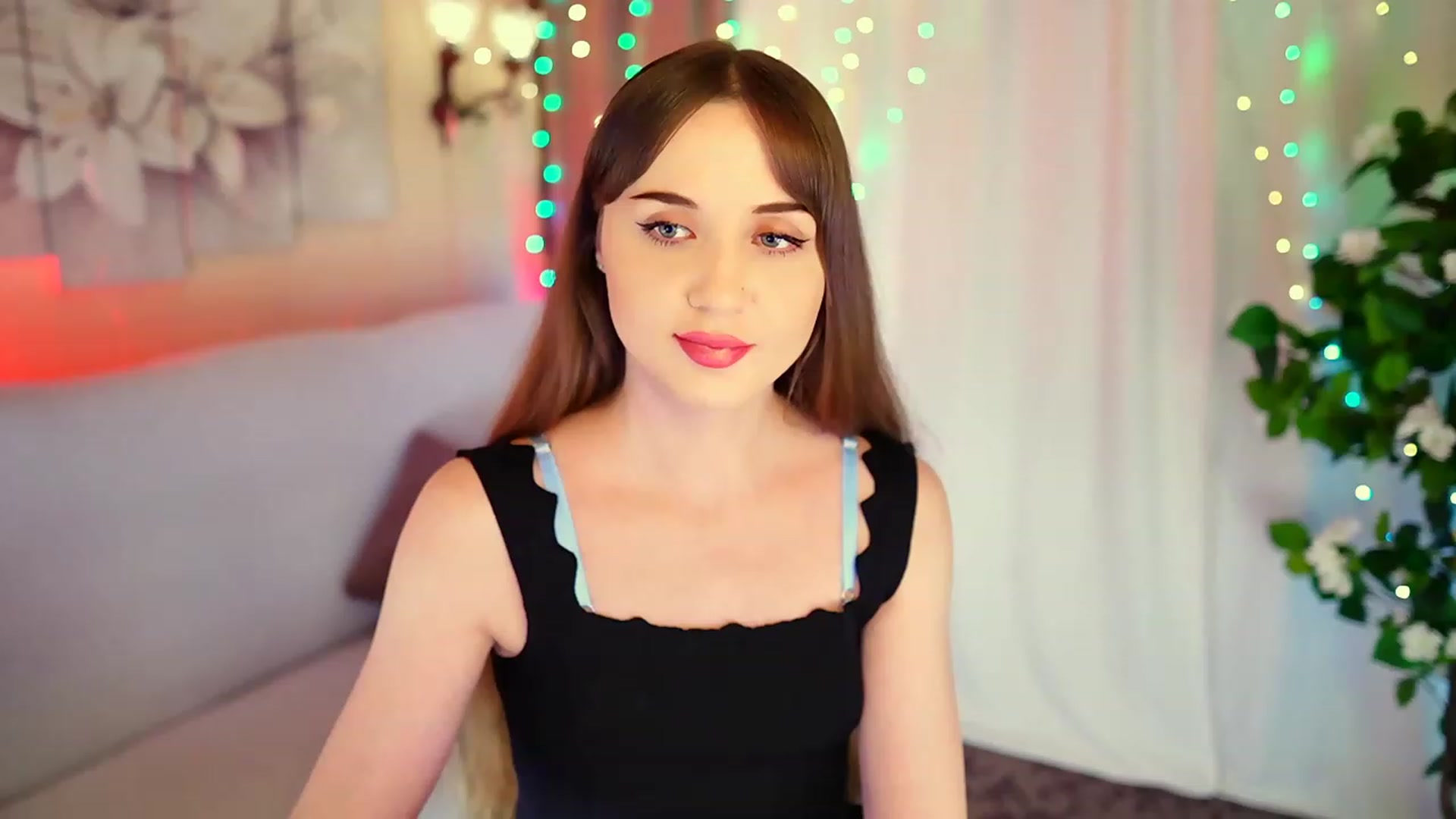 Gallery image thumbnail from Innocent_Soul's myfreecams stream on, 08/27/2023, 18:03 image 17 of 20
