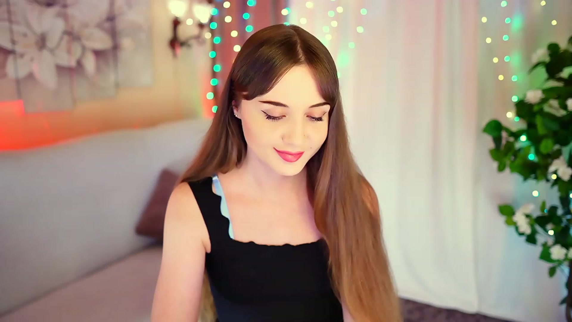 Gallery image thumbnail from Innocent_Soul's myfreecams stream on, 08/27/2023, 18:03 image 3 of 20