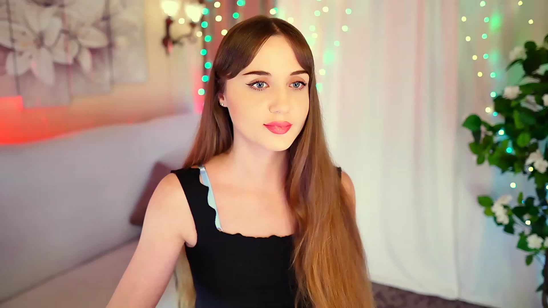 Gallery image thumbnail from Innocent_Soul's myfreecams stream on, 08/27/2023, 18:03 image 18 of 20
