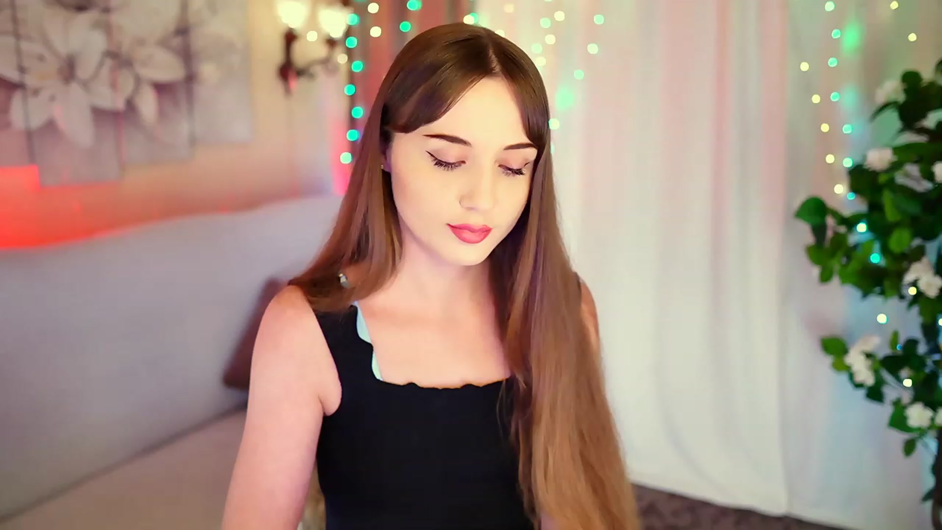 Gallery image thumbnail from Innocent_Soul's myfreecams stream on, 08/27/2023, 20:07 image 16 of 20