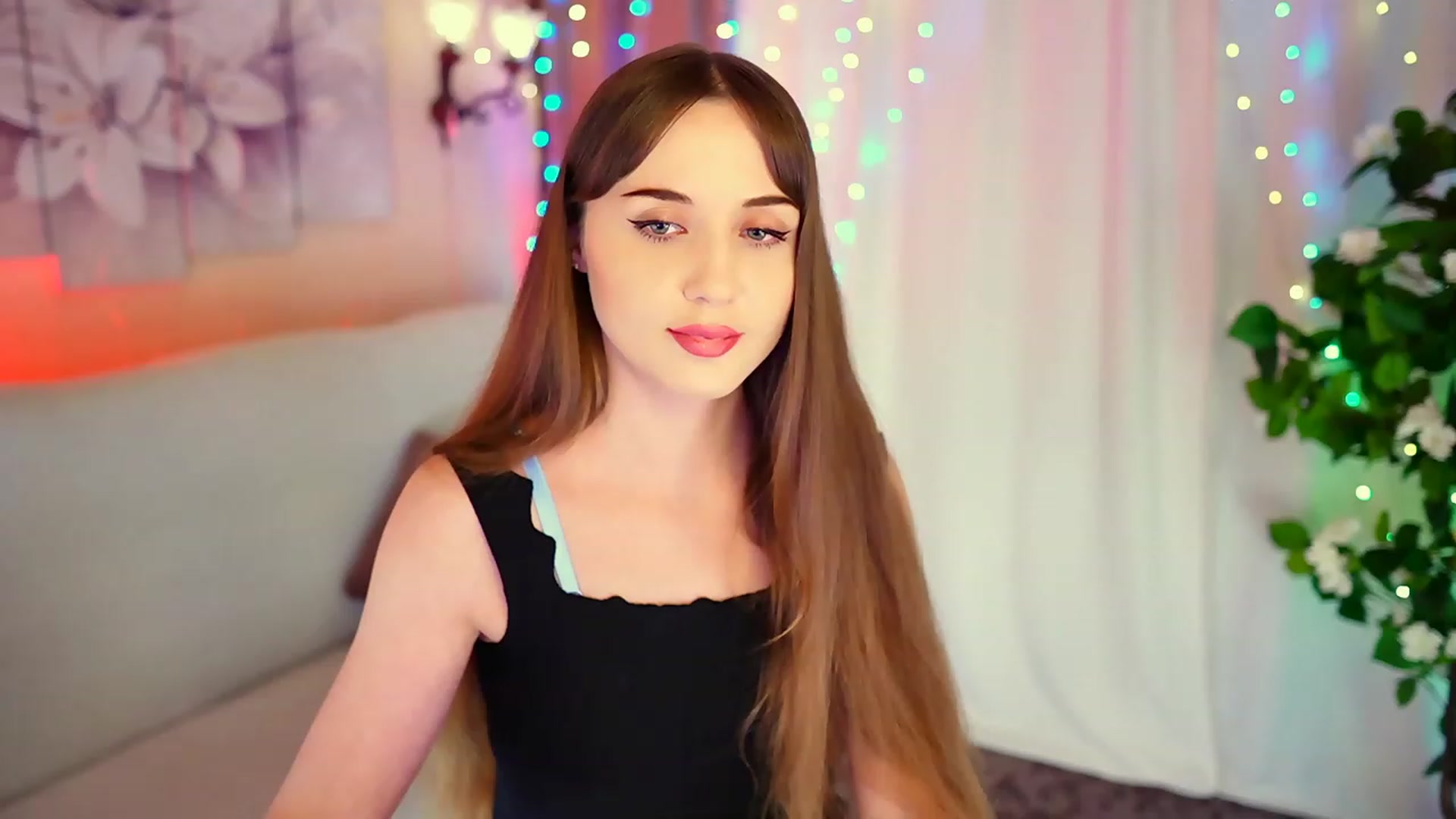 Gallery image thumbnail from Innocent_Soul's myfreecams stream on, 08/27/2023, 20:07 image 11 of 20