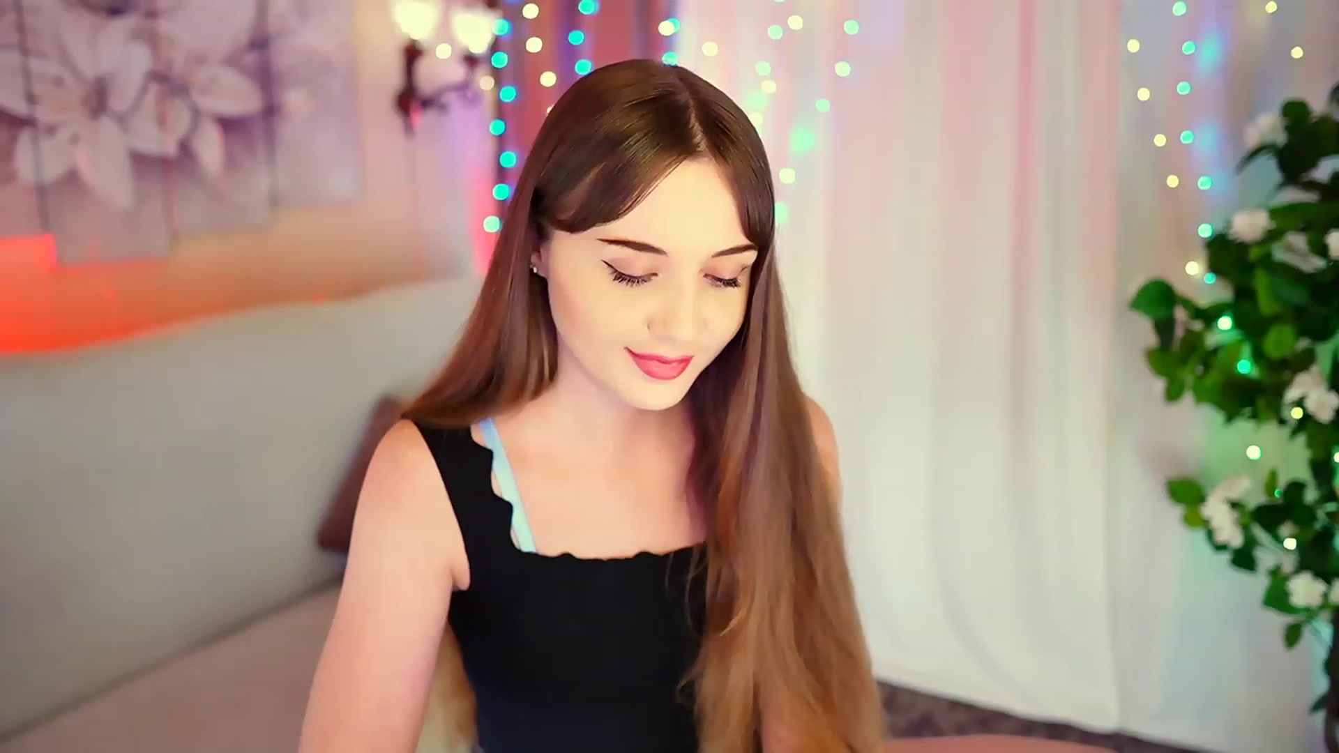 Gallery image thumbnail from Innocent_Soul's myfreecams stream on, 08/27/2023, 20:07 image 5 of 20