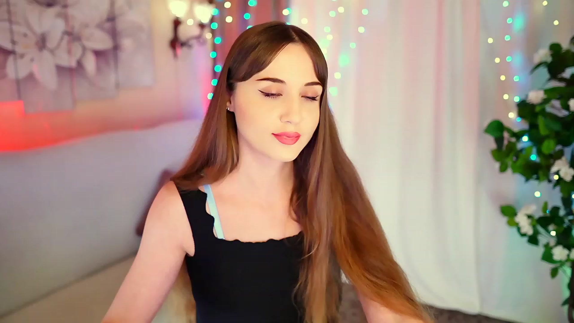 Gallery image thumbnail from Innocent_Soul's myfreecams stream on, 08/27/2023, 20:07 image 12 of 20