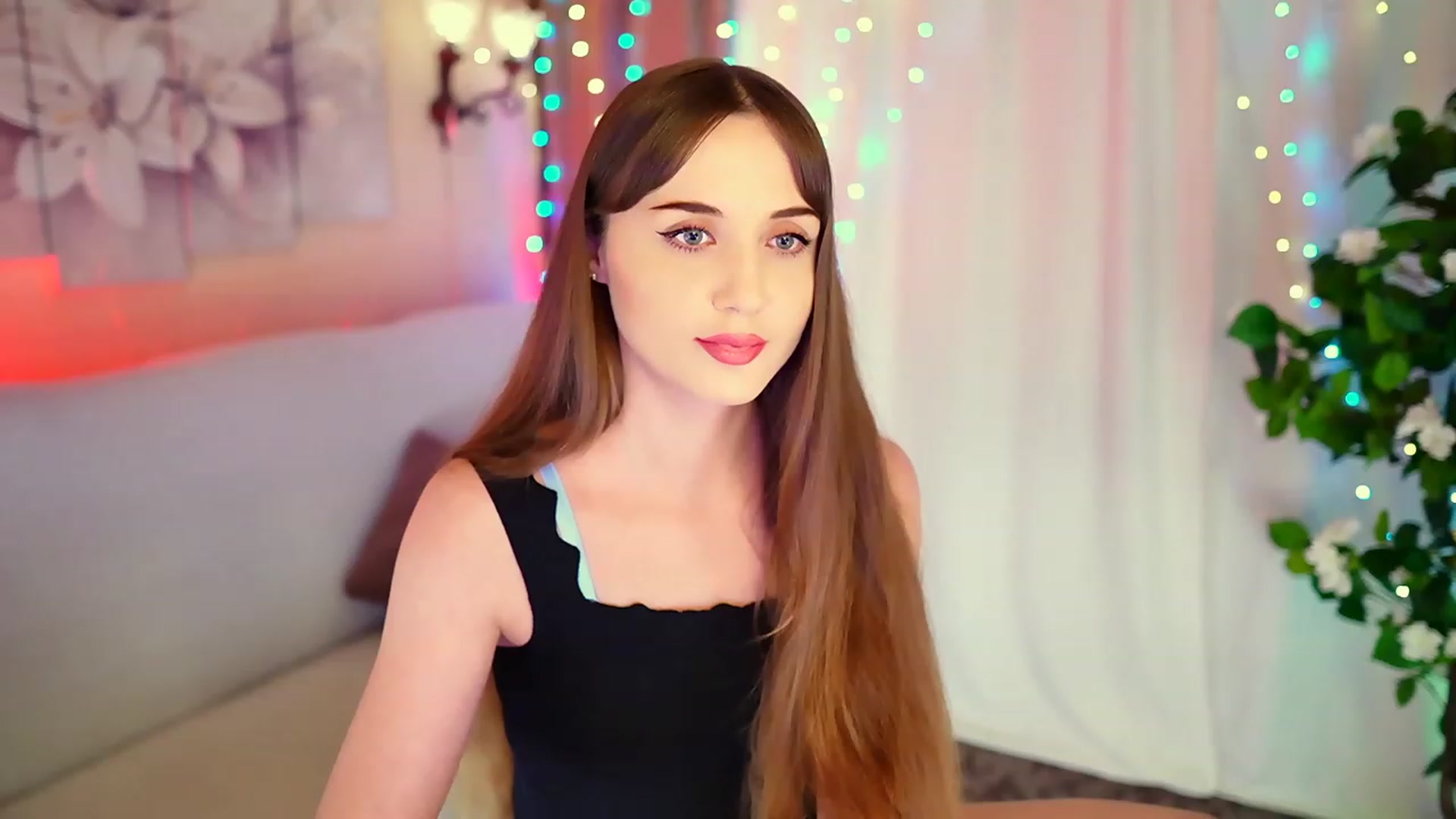 Gallery image thumbnail from Innocent_Soul's myfreecams stream on, 08/27/2023, 20:07 image 9 of 20