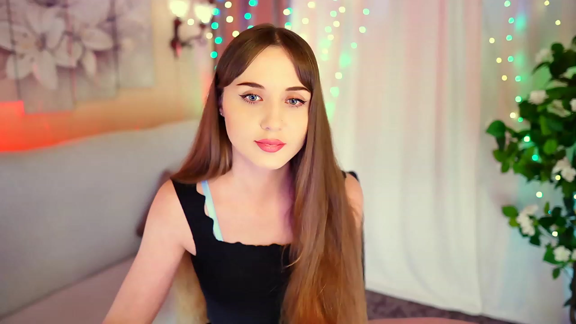 Gallery image thumbnail from Innocent_Soul's myfreecams stream on, 08/27/2023, 20:07 image 4 of 20