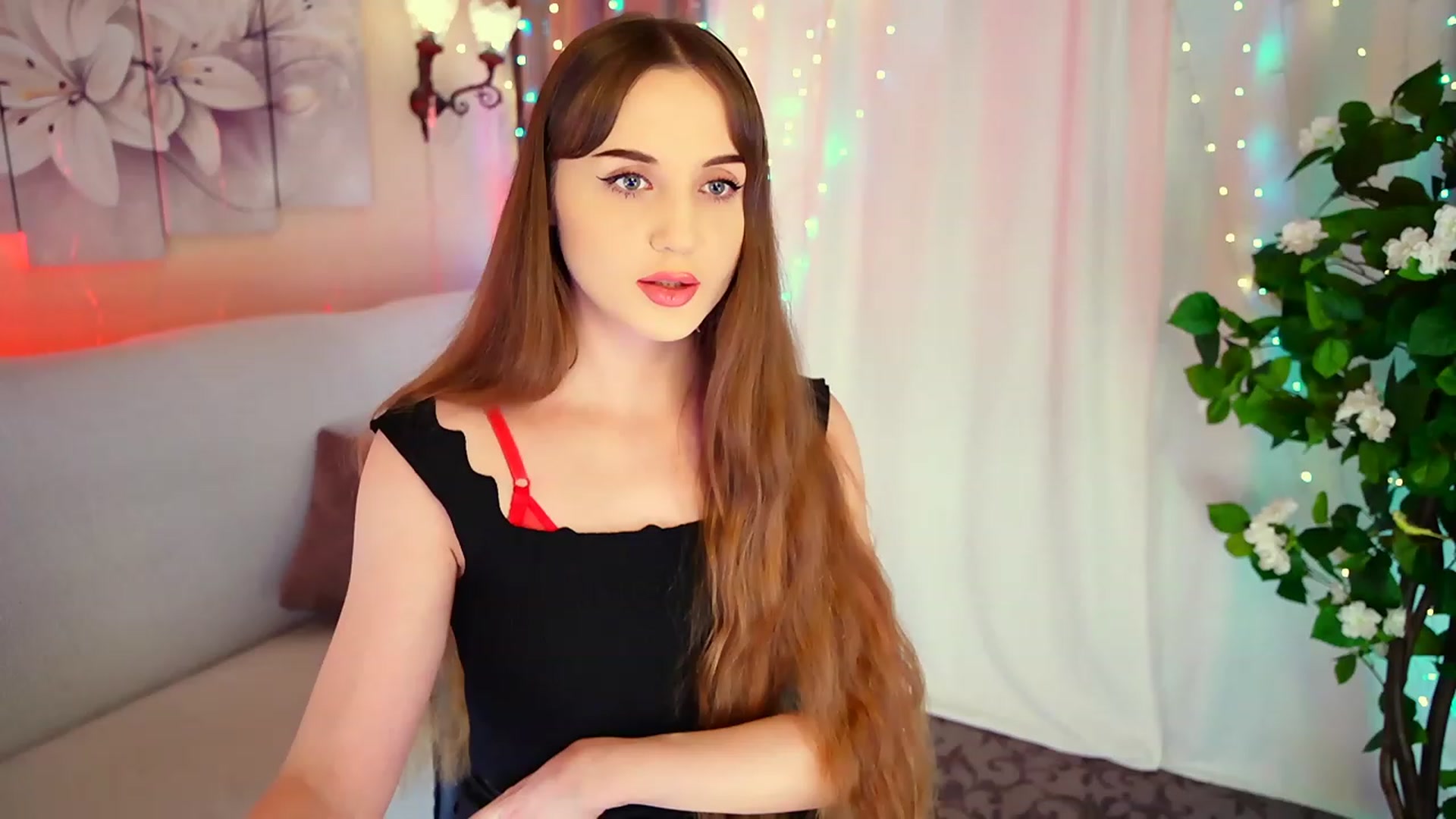 Gallery image thumbnail from Innocent_Soul's myfreecams stream on, 08/31/2023, 16:35 image 14 of 20