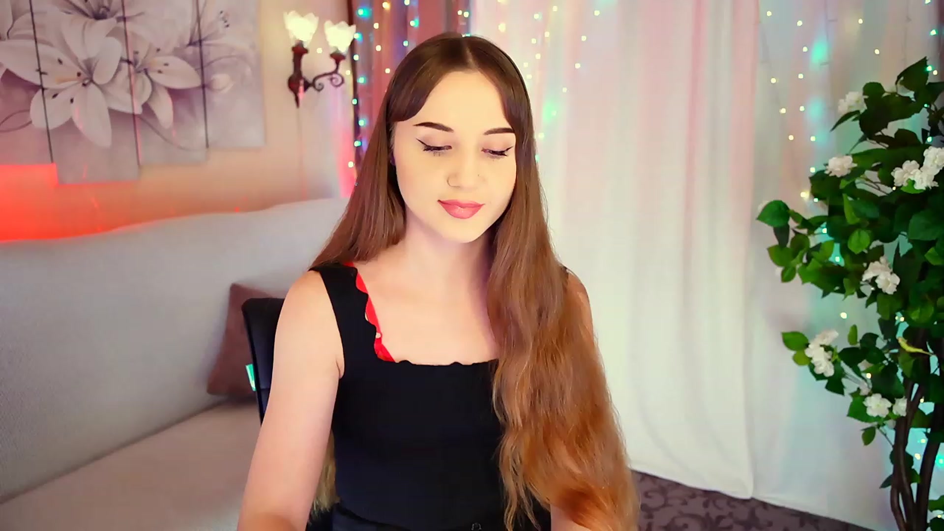 Gallery image thumbnail from Innocent_Soul's myfreecams stream on, 08/31/2023, 16:35 image 3 of 20