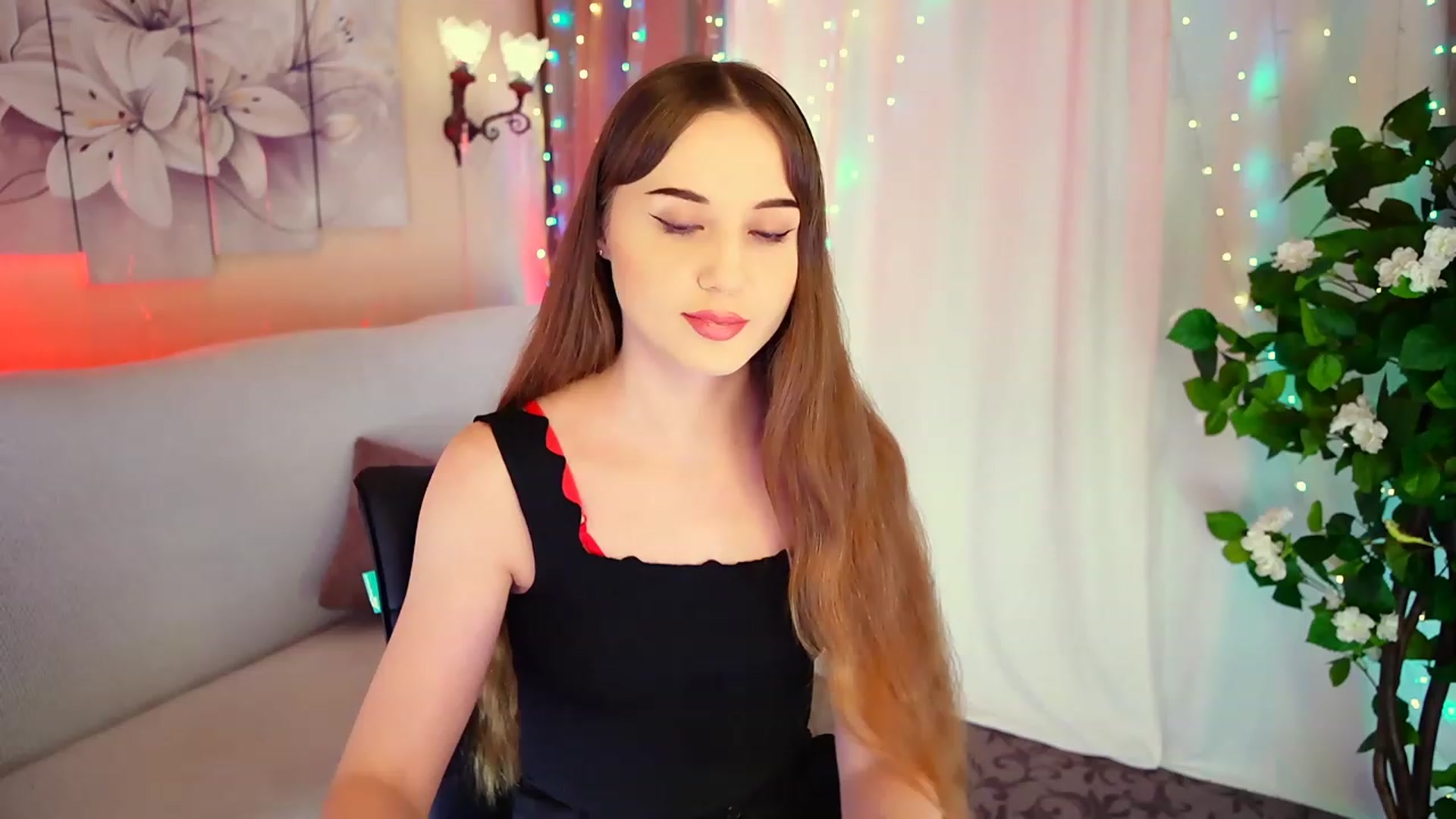 Gallery image thumbnail from Innocent_Soul's myfreecams stream on, 08/31/2023, 16:35 image 1 of 20