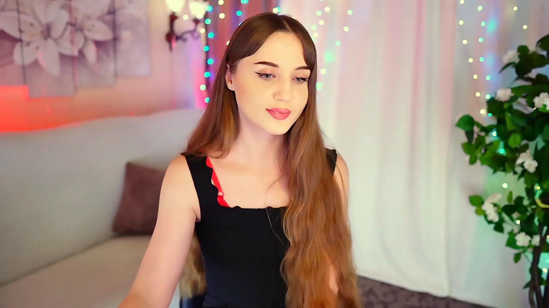 Gallery image thumbnail from Innocent_Soul's myfreecams stream on, 08/31/2023, 19:01 image 8 of 20