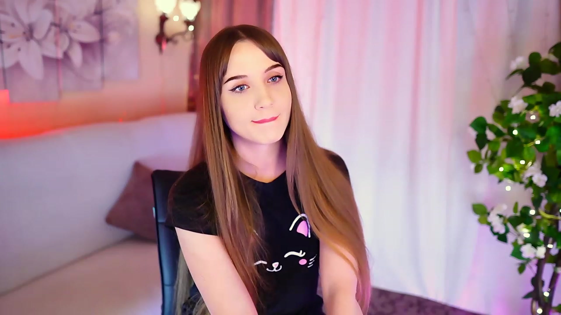 Gallery image thumbnail from Innocent_Soul's myfreecams stream on, 09/02/2023, 16:55 image 13 of 20