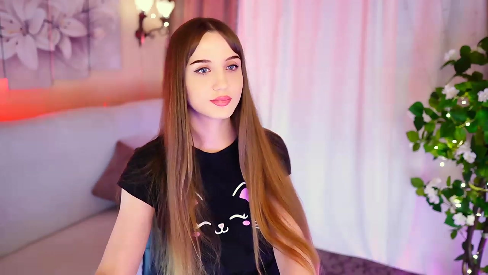 Gallery image thumbnail from Innocent_Soul's myfreecams stream on, 09/02/2023, 16:55 image 12 of 20