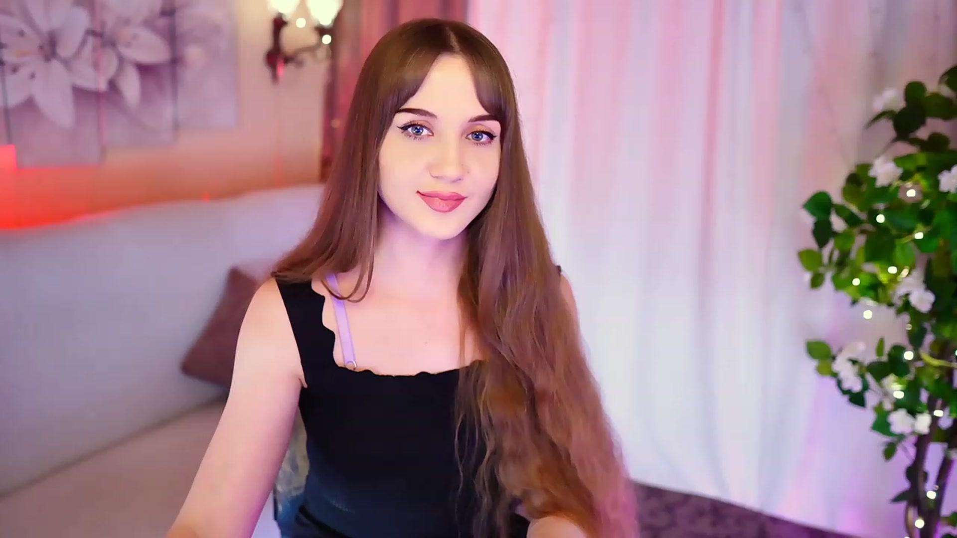 Gallery image thumbnail from Innocent_Soul's myfreecams stream on, 09/03/2023, 19:15 image 8 of 20