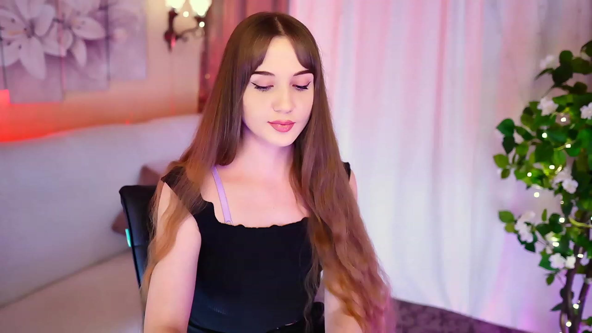 Gallery image thumbnail from Innocent_Soul's myfreecams stream on, 09/03/2023, 19:15 image 10 of 20