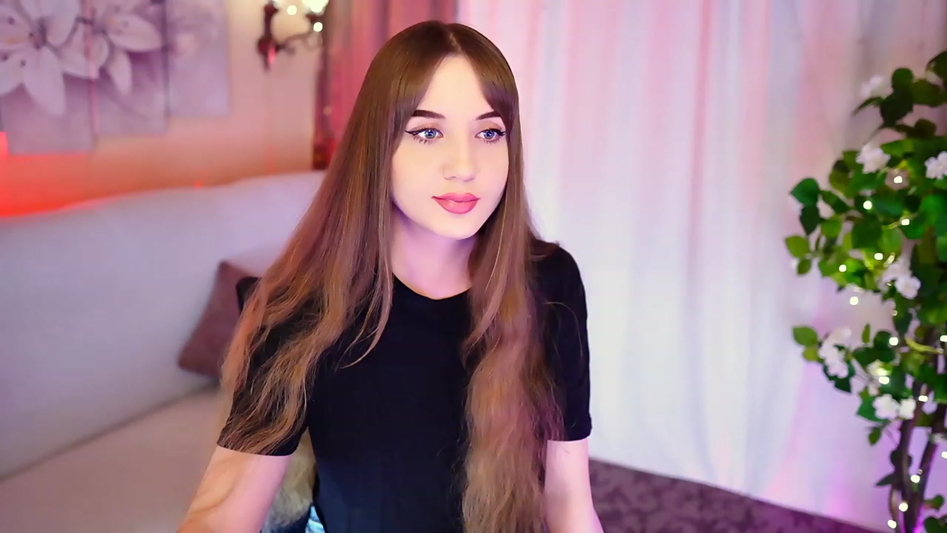 Gallery image thumbnail from Innocent_Soul's myfreecams stream on, 09/04/2023, 16:28 image 3 of 20