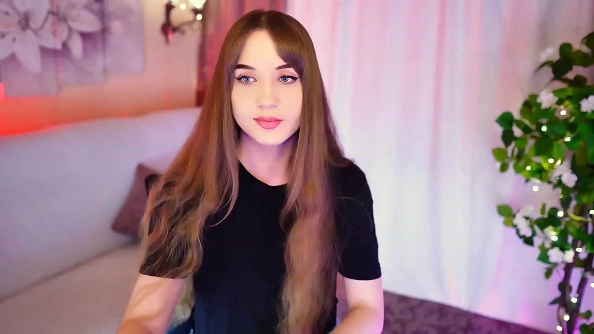 Gallery image thumbnail from Innocent_Soul's myfreecams stream on, 09/04/2023, 16:28 image 4 of 20
