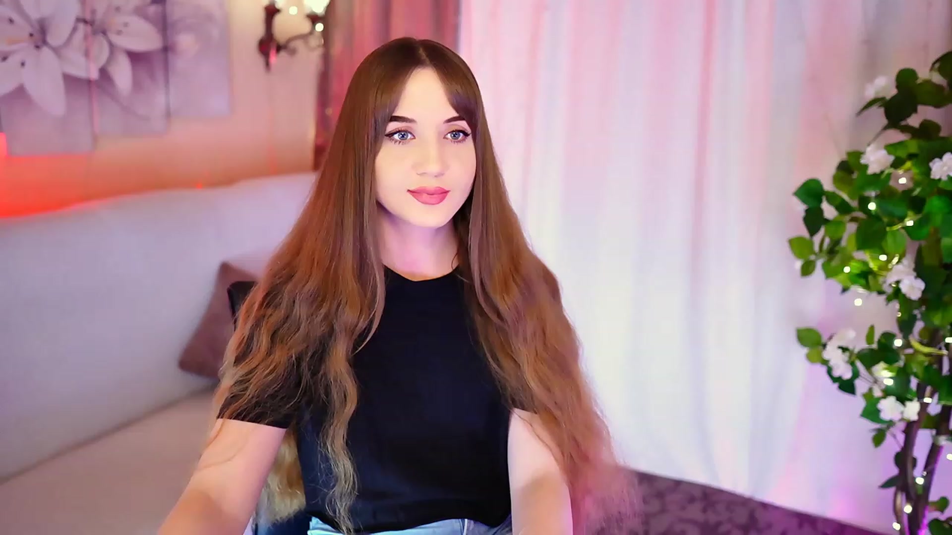Gallery image thumbnail from Innocent_Soul's myfreecams stream on, 09/04/2023, 16:28 image 10 of 20