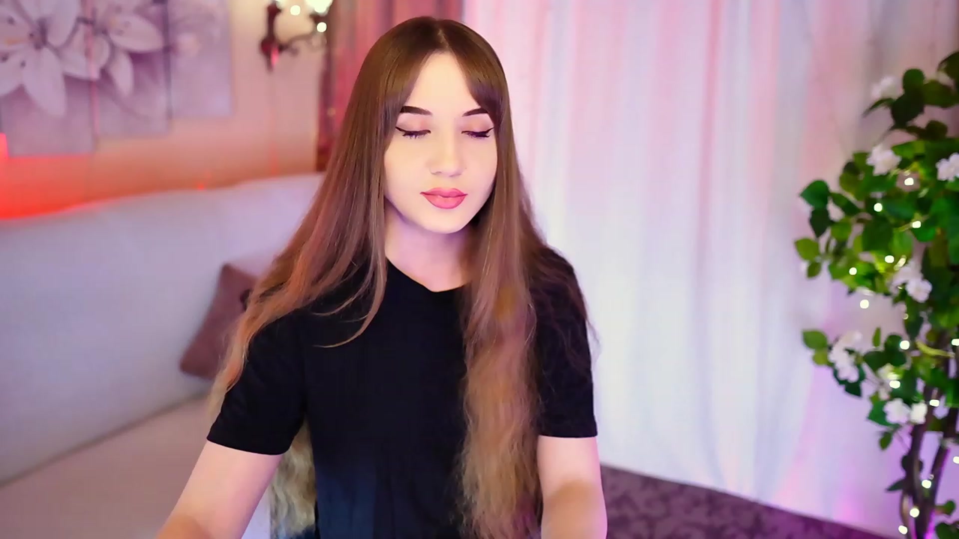 Gallery image thumbnail from Innocent_Soul's myfreecams stream on, 09/04/2023, 16:28 image 1 of 20