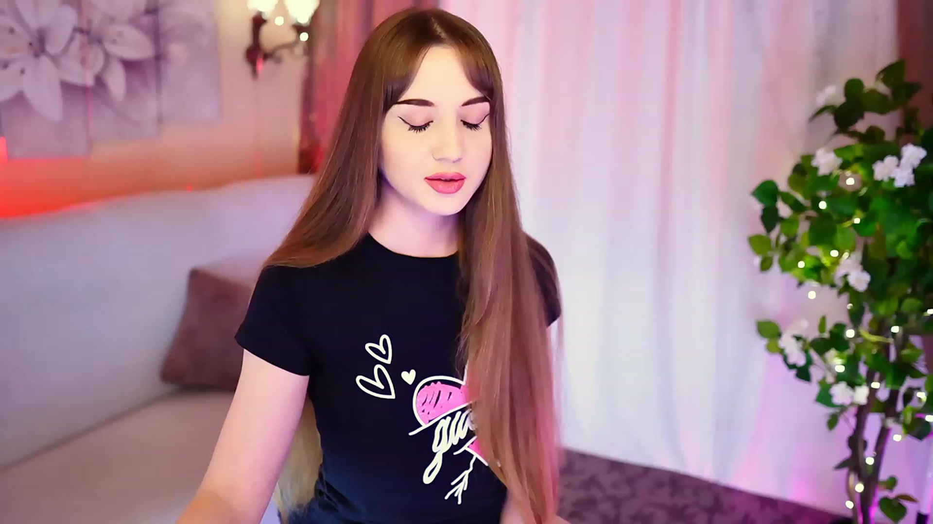 Gallery image thumbnail from Innocent_Soul's myfreecams stream on, 09/05/2023, 16:52 image 15 of 20