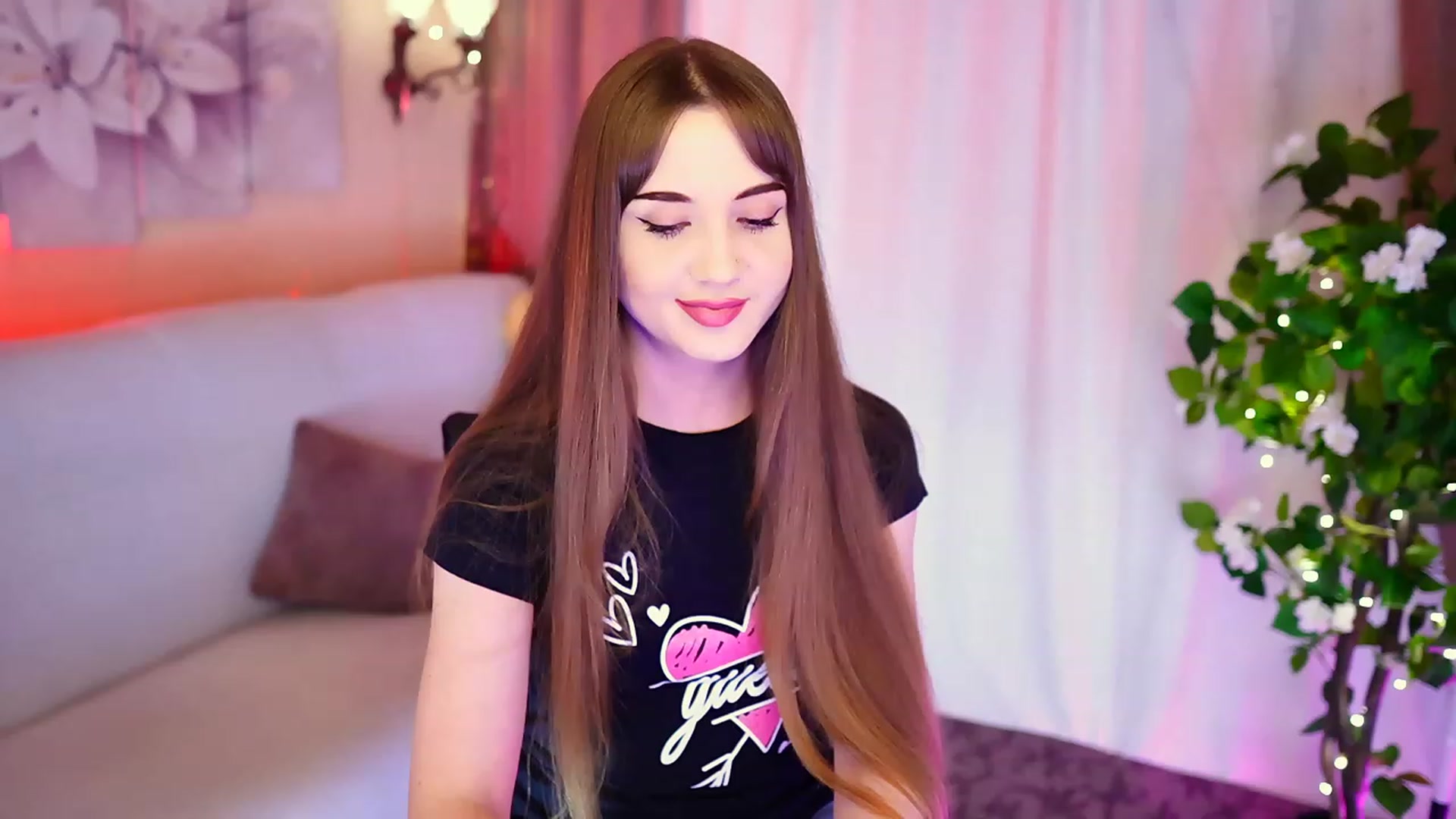 Gallery image thumbnail from Innocent_Soul's myfreecams stream on, 09/05/2023, 16:52 image 7 of 20