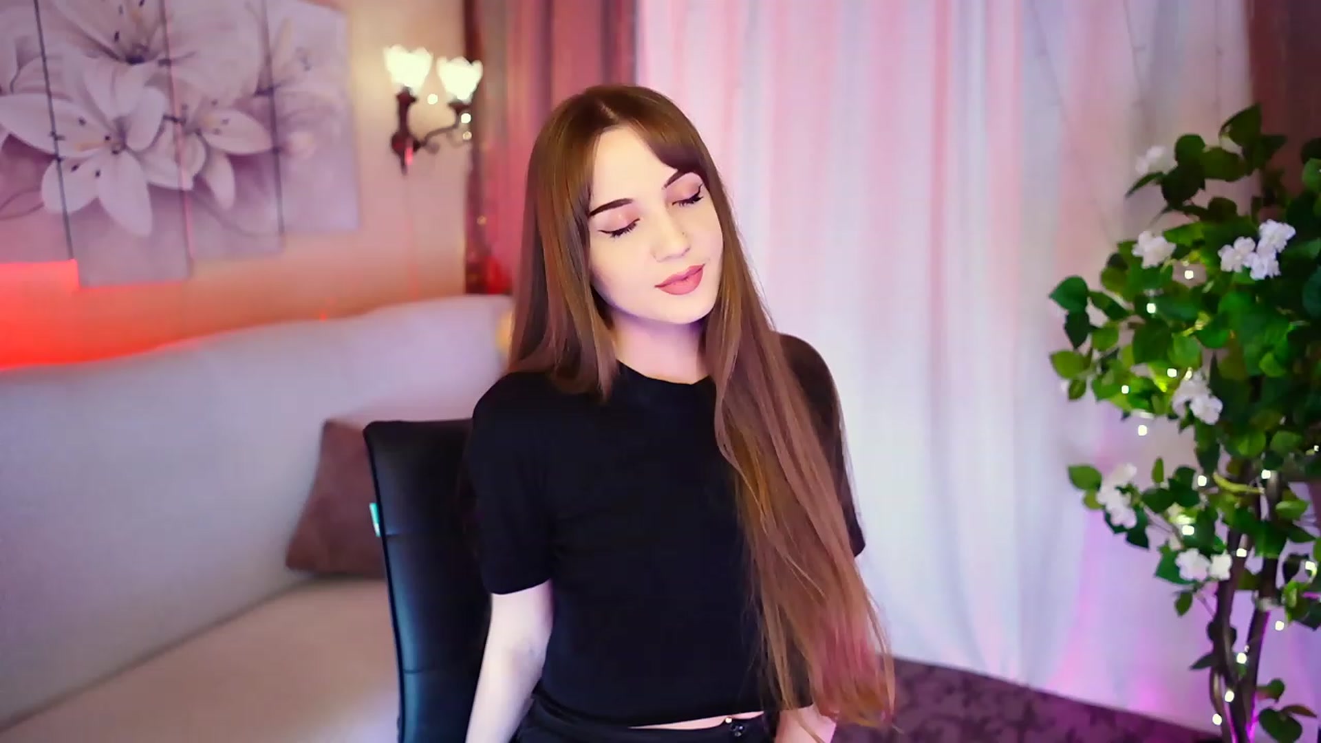 Gallery image thumbnail from Innocent_Soul's myfreecams stream on, 09/07/2023, 17:07 image 14 of 20