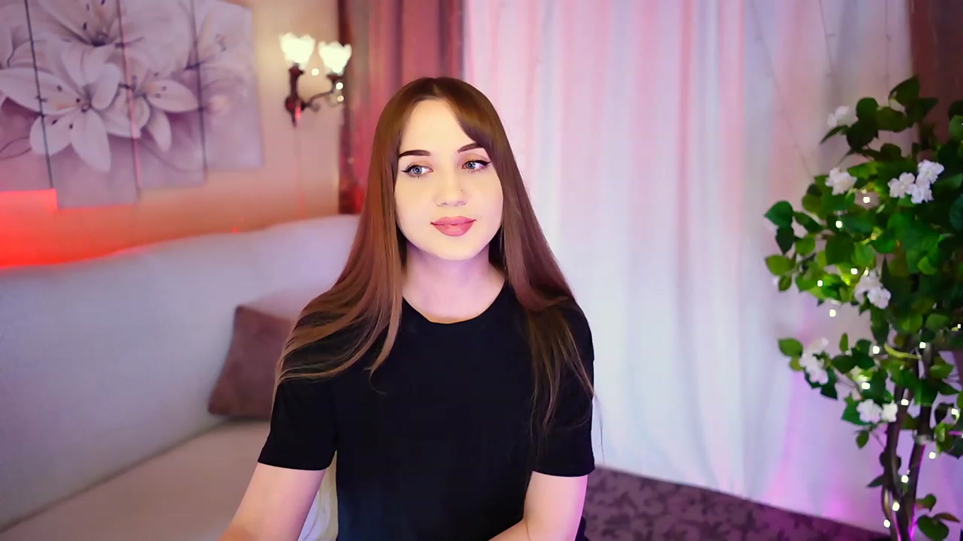 Gallery image thumbnail from Innocent_Soul's myfreecams stream on, 09/07/2023, 17:07 image 7 of 20