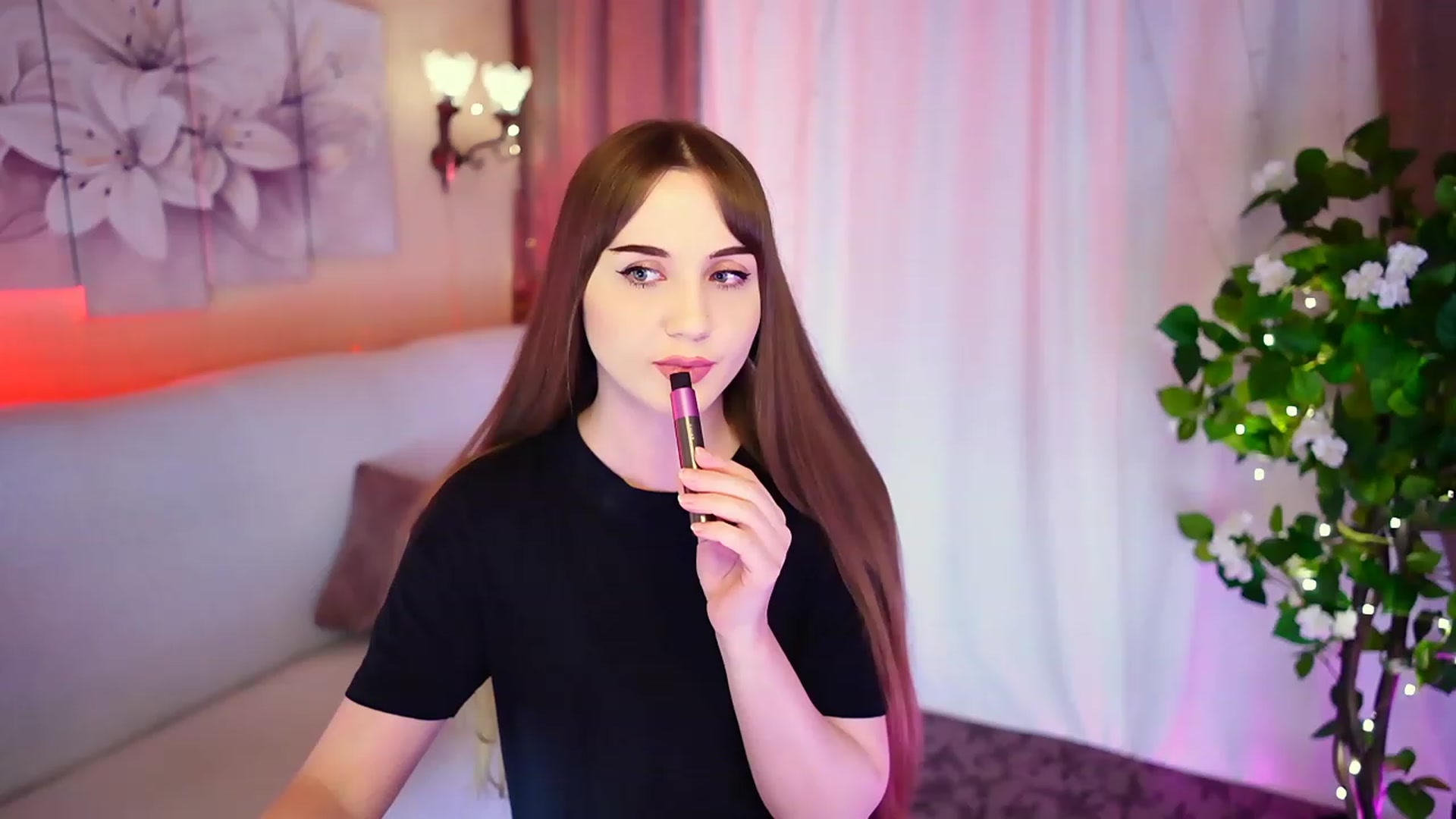 Gallery image thumbnail from Innocent_Soul's myfreecams stream on, 09/07/2023, 17:07 image 12 of 20