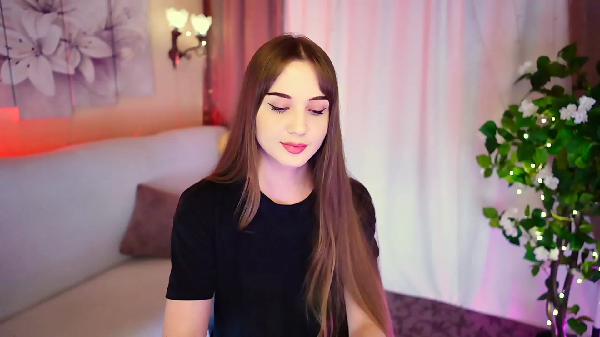 Gallery image thumbnail from Innocent_Soul's myfreecams stream on, 09/07/2023, 19:30 image 15 of 20