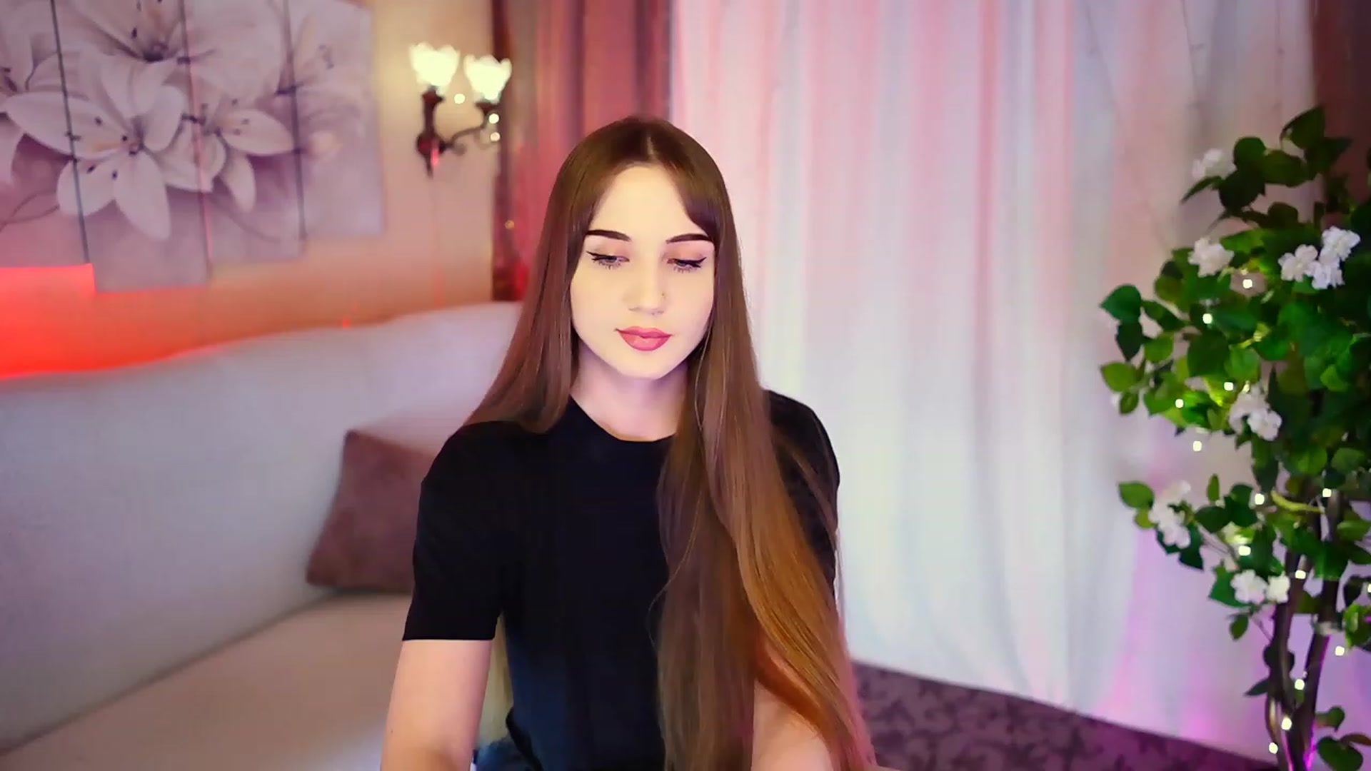 Gallery image thumbnail from Innocent_Soul's myfreecams stream on, 09/07/2023, 19:30 image 2 of 20