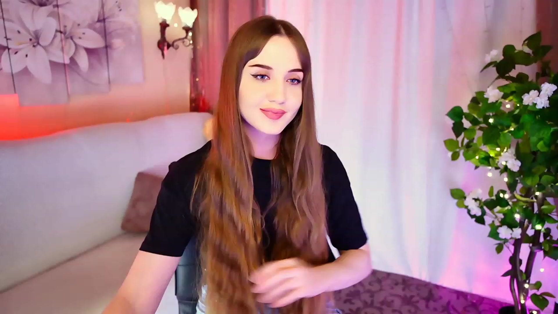 Gallery image thumbnail from Innocent_Soul's myfreecams stream on, 09/09/2023, 16:13 image 12 of 20
