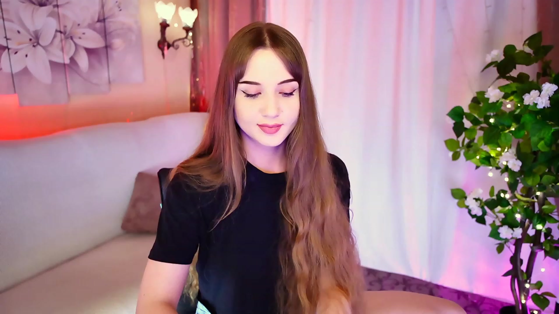 Gallery image thumbnail from Innocent_Soul's myfreecams stream on, 09/09/2023, 16:13 image 7 of 20