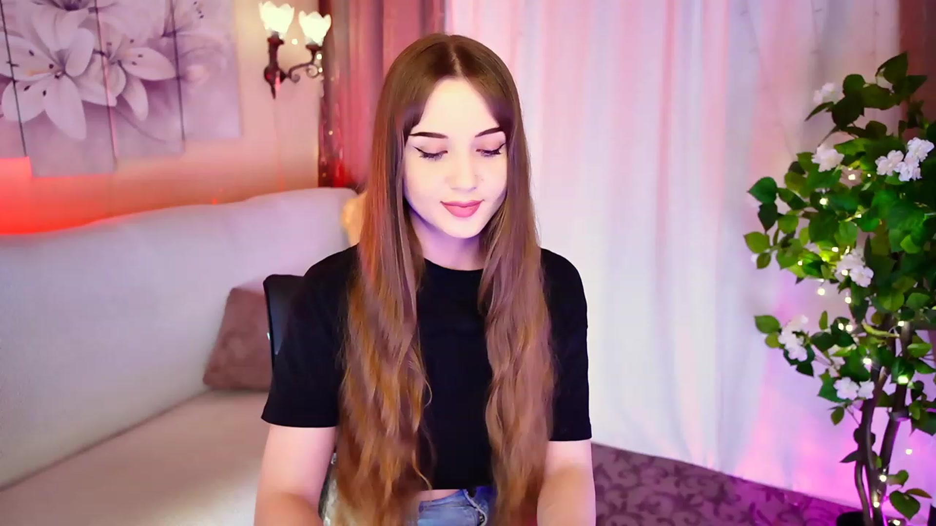 Gallery image thumbnail from Innocent_Soul's myfreecams stream on, 09/09/2023, 16:13 image 13 of 20