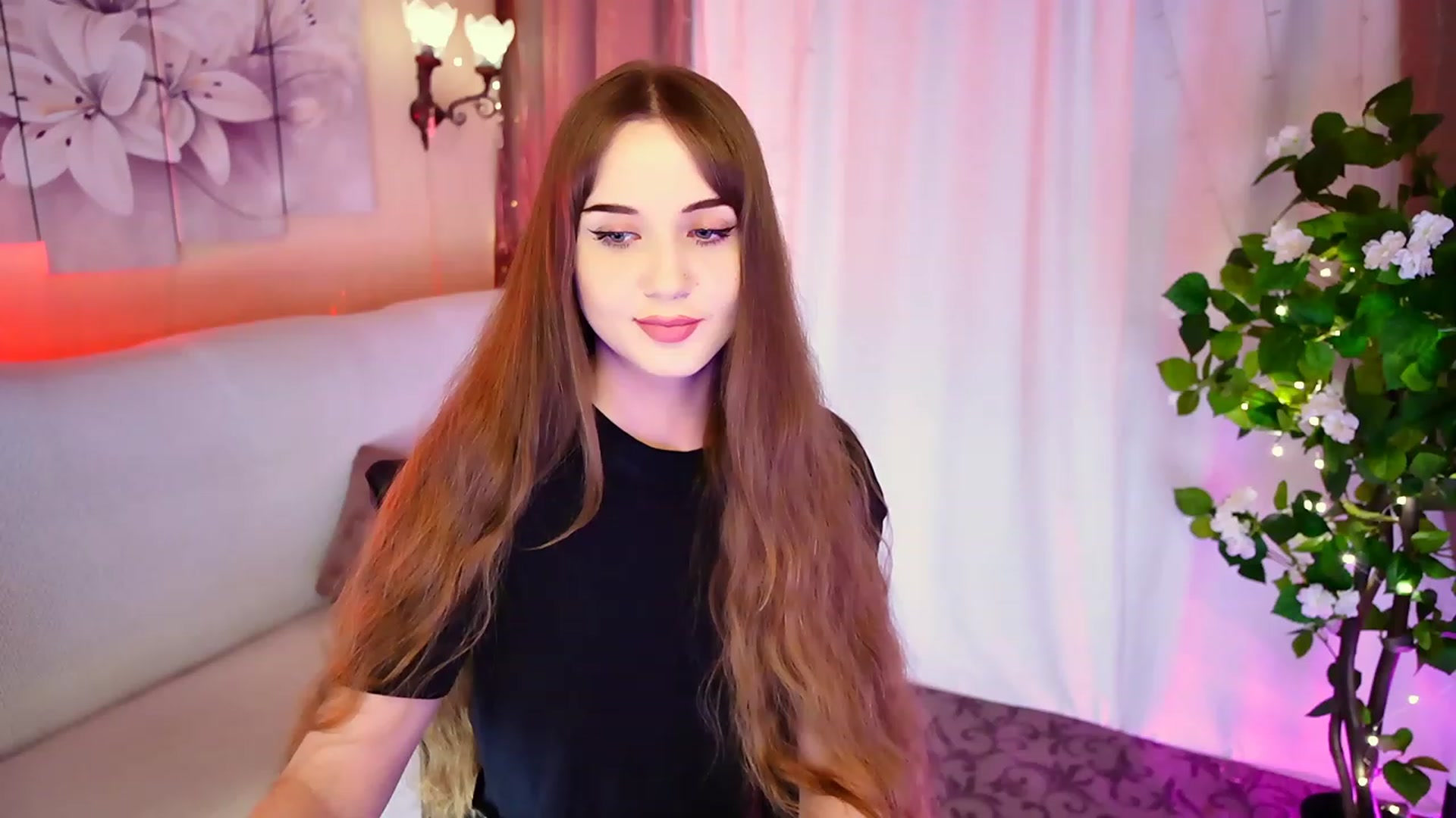Gallery image thumbnail from Innocent_Soul's myfreecams stream on, 09/09/2023, 18:05 image 3 of 20