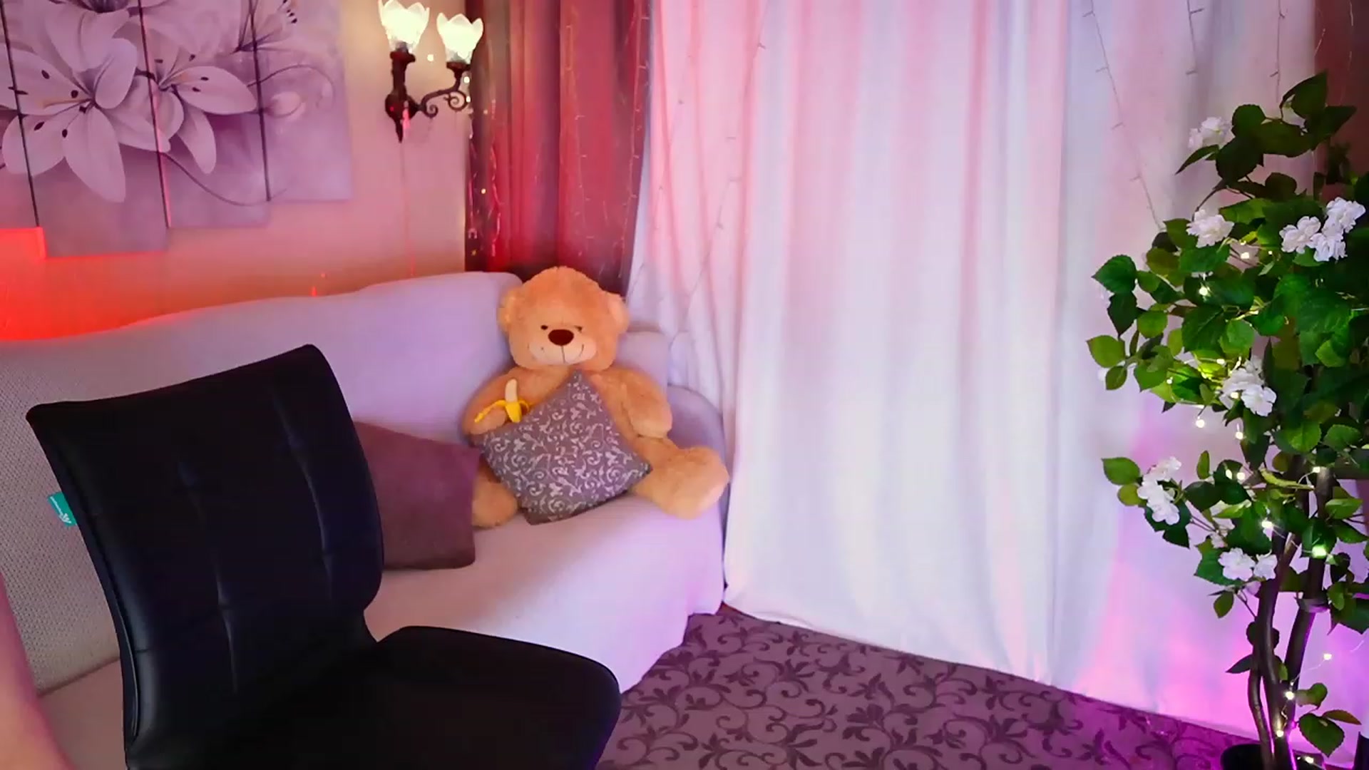 Gallery image thumbnail from Innocent_Soul's myfreecams stream on, 09/09/2023, 18:05 image 13 of 20