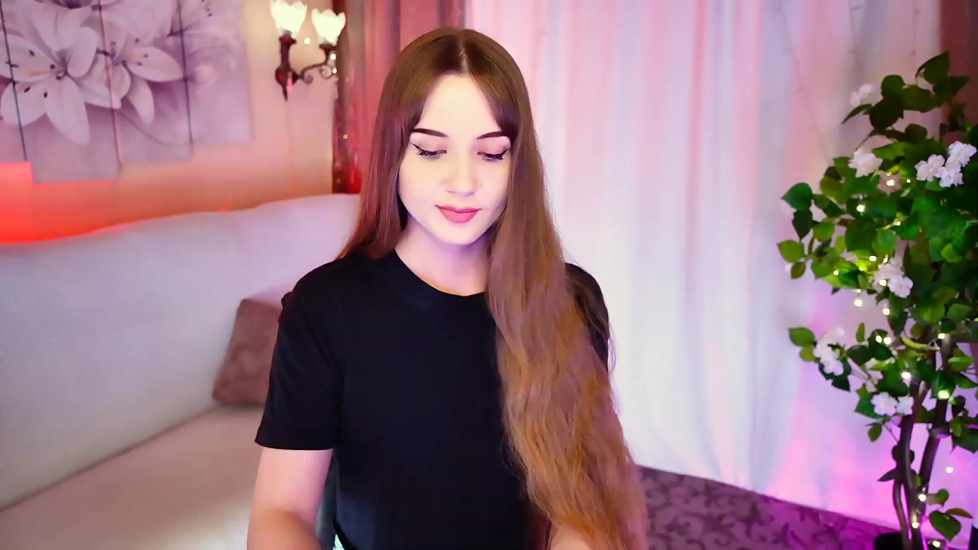 Gallery image thumbnail from Innocent_Soul's myfreecams stream on, 09/09/2023, 18:05 image 8 of 20