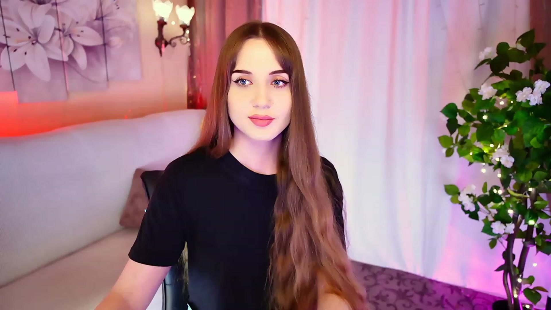 Gallery image thumbnail from Innocent_Soul's myfreecams stream on, 09/09/2023, 18:05 image 9 of 20