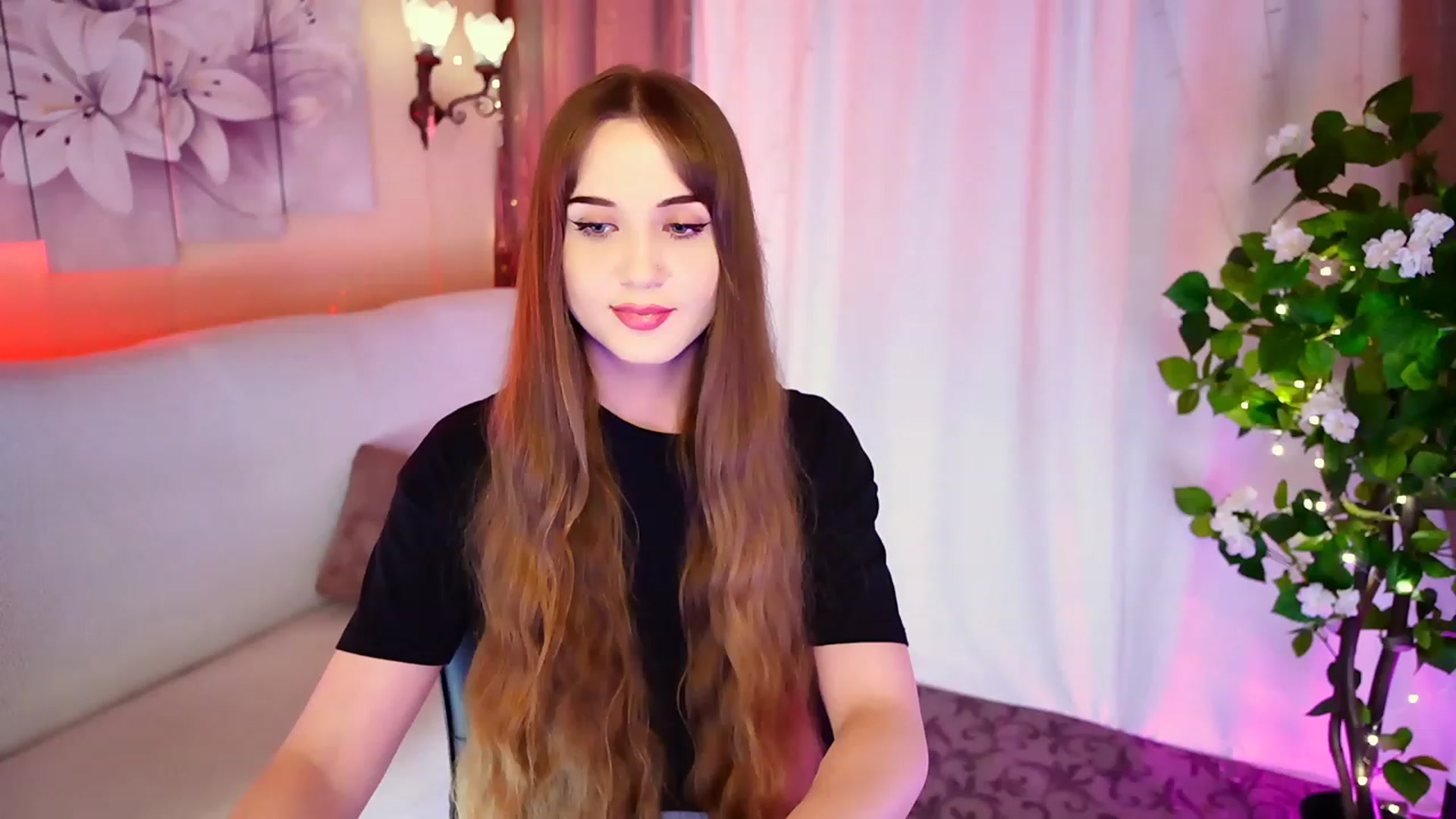 Gallery image thumbnail from Innocent_Soul's myfreecams stream on, 09/09/2023, 18:05 image 16 of 20