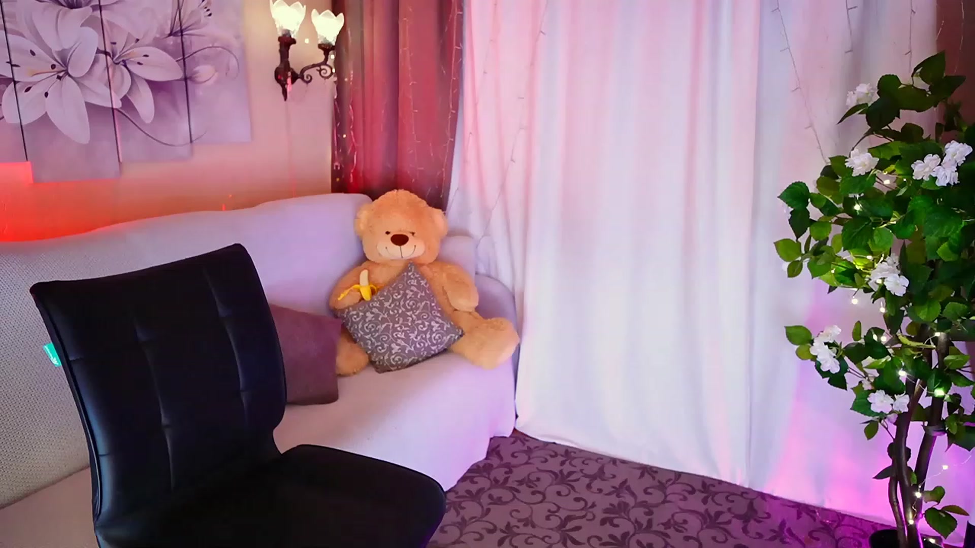 Gallery image thumbnail from Innocent_Soul's myfreecams stream on, 09/09/2023, 18:05 image 14 of 20