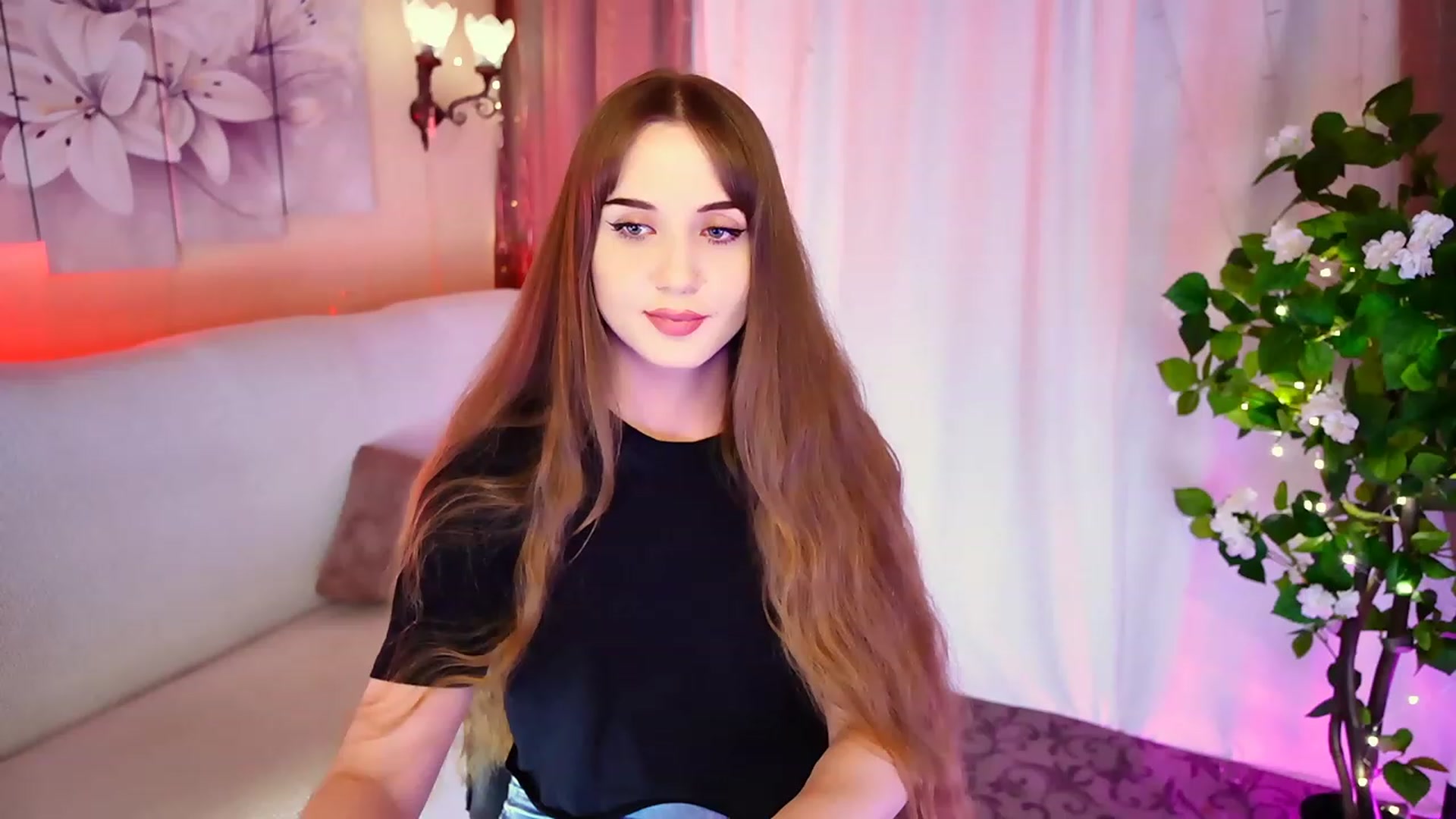 Gallery image thumbnail from Innocent_Soul's myfreecams stream on, 09/09/2023, 18:05 image 5 of 20