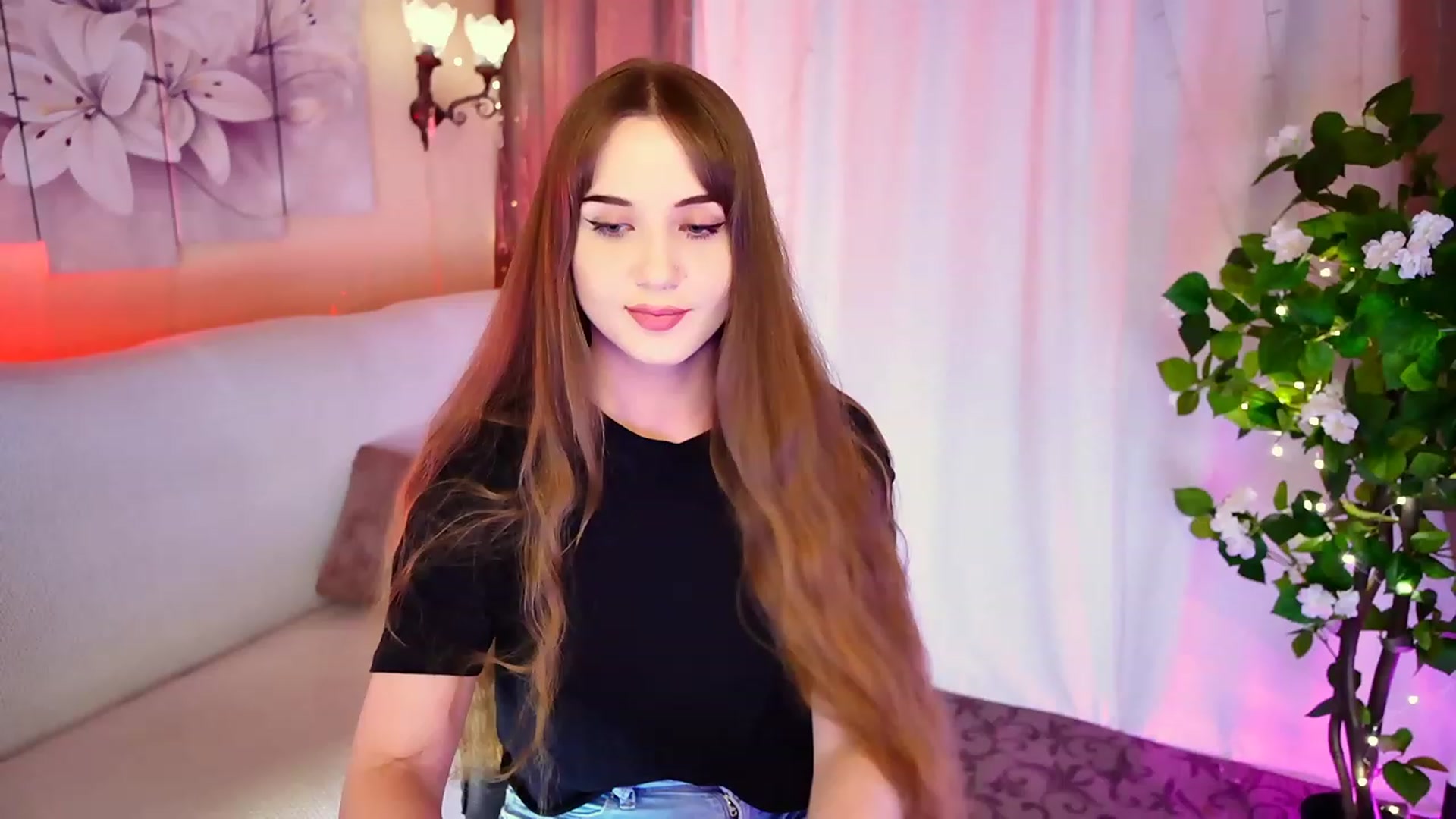 Gallery image thumbnail from Innocent_Soul's myfreecams stream on, 09/09/2023, 18:05 image 6 of 20