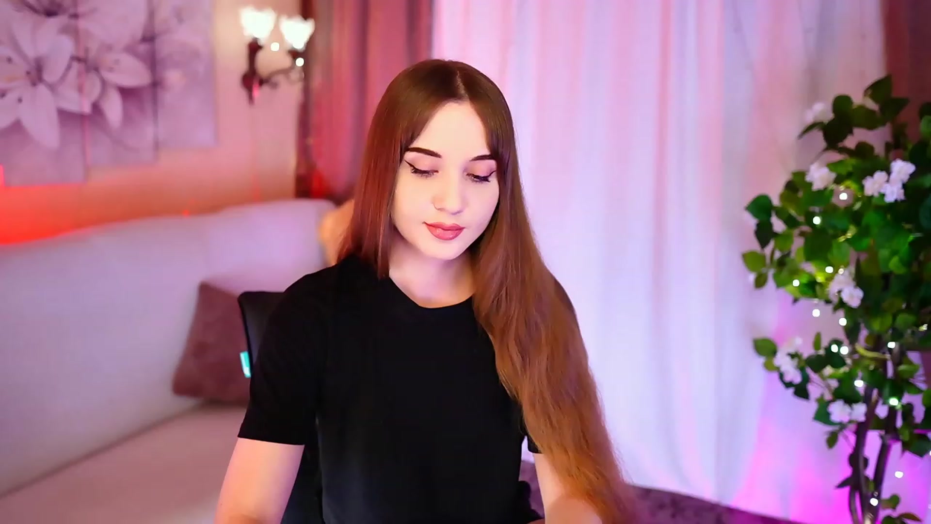 Gallery image thumbnail from Innocent_Soul's myfreecams stream on, 09/12/2023, 17:23 image 18 of 20