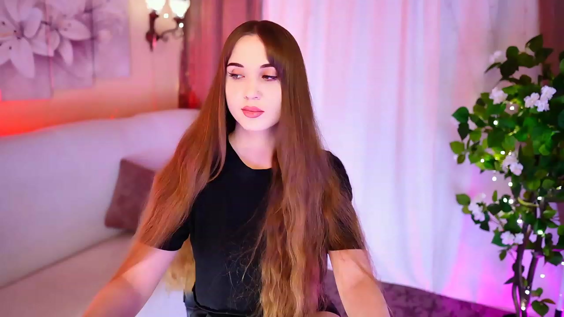 Gallery image thumbnail from Innocent_Soul's myfreecams stream on, 09/12/2023, 17:23 image 12 of 20