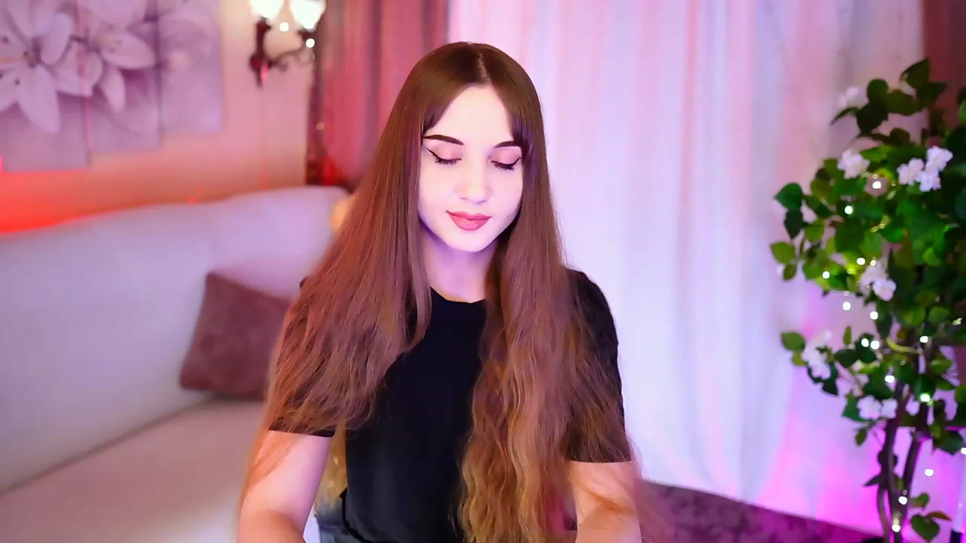 Gallery image thumbnail from Innocent_Soul's myfreecams stream on, 09/12/2023, 17:23 image 4 of 20
