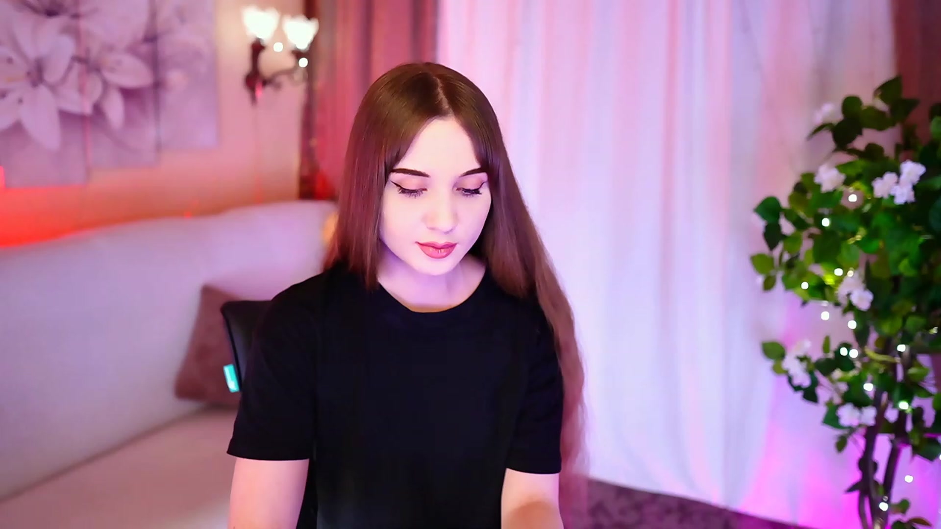 Gallery image thumbnail from Innocent_Soul's myfreecams stream on, 09/12/2023, 17:23 image 15 of 20